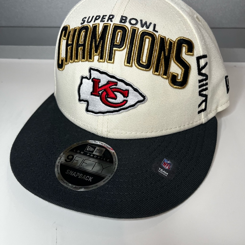 New Era Super Bowl Champions Snapback Hat - Cream and Black
